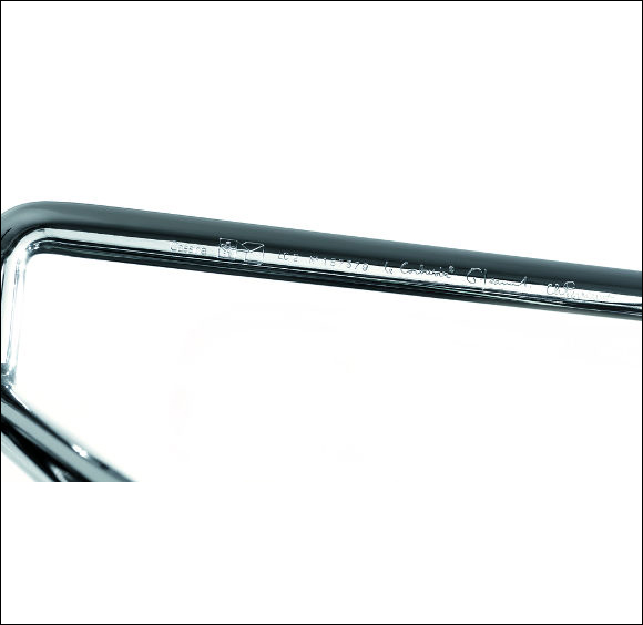 Prägung-Original-Cassina-LC4.jpg