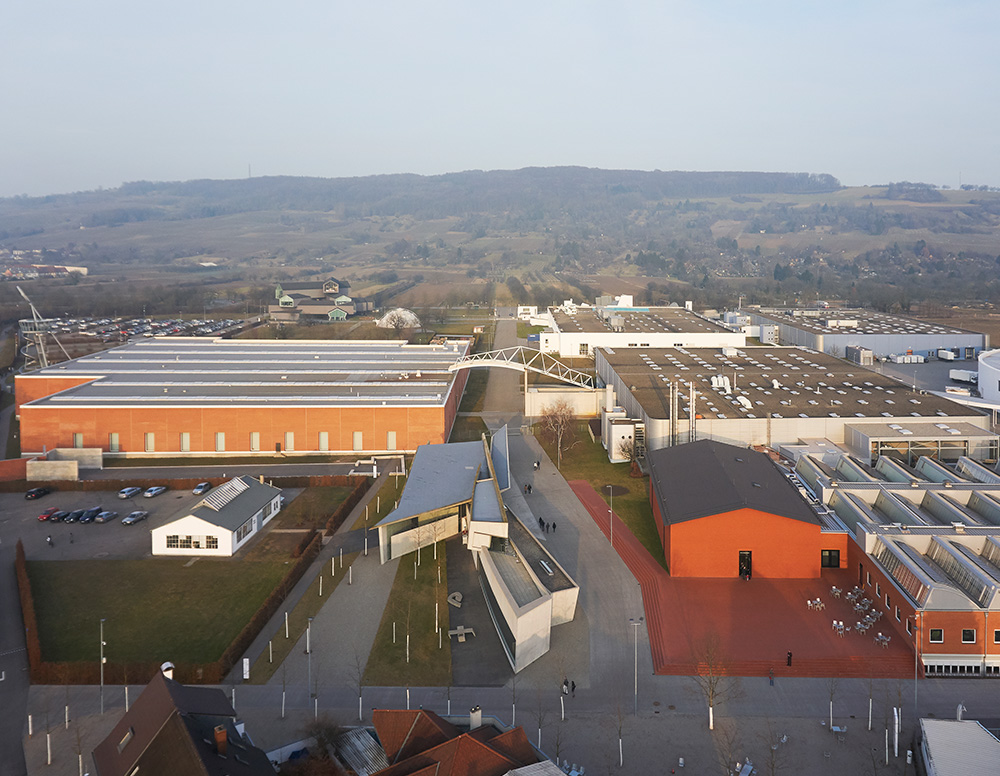 vitra-campus-feuerwehr-haus-zaha-hadid-2.jpg