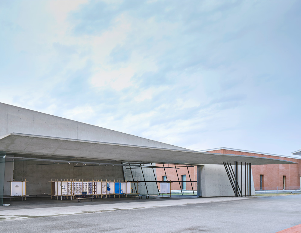 vitra-campus-feuerwehr-haus-zaha-hadid-6.jpg